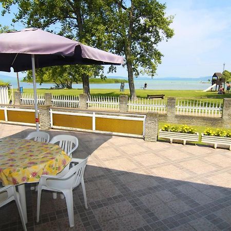 Apartamento Margaréta Apartmanház Balatonboglár Exterior foto