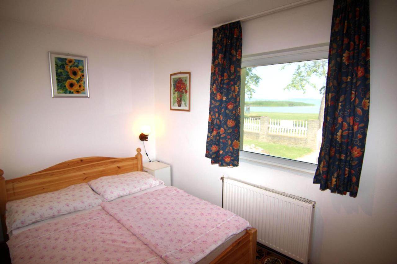 Apartamento Margaréta Apartmanház Balatonboglár Exterior foto