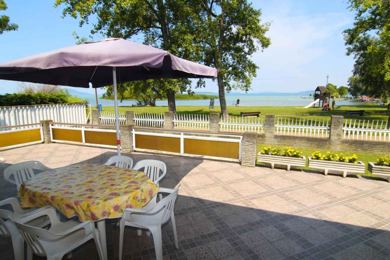 Apartamento Margaréta Apartmanház Balatonboglár Exterior foto